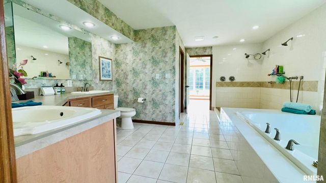 1016 MICHAEL Lane, West Frankfort, IL 62812