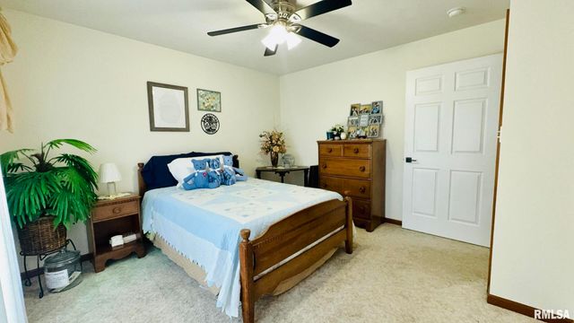 1016 MICHAEL Lane, West Frankfort, IL 62812