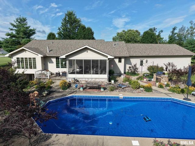 1016 MICHAEL Lane, West Frankfort, IL 62812