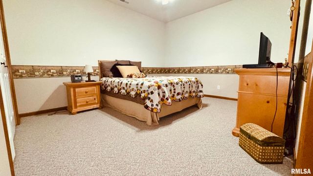 1016 MICHAEL Lane, West Frankfort, IL 62812