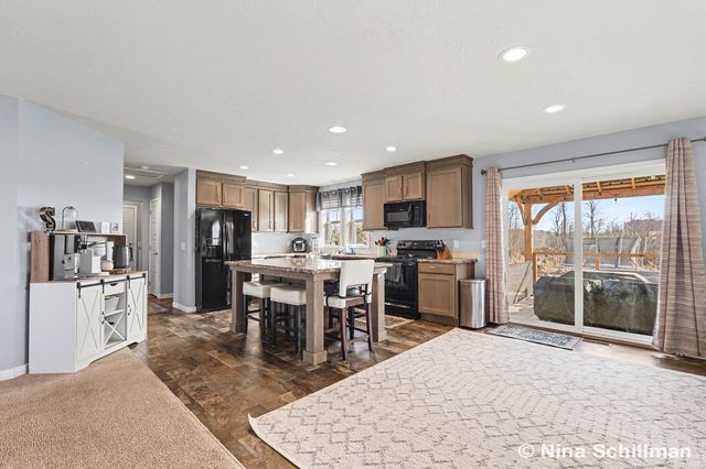 2406 Newaygo Road, Casnovia Twp, MI 49318