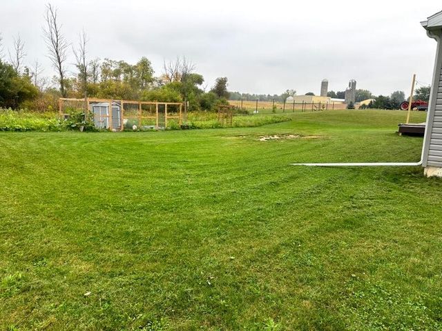 2406 Newaygo Road, Casnovia Twp, MI 49318