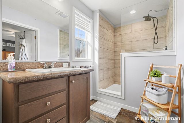 2406 Newaygo Road, Casnovia Twp, MI 49318