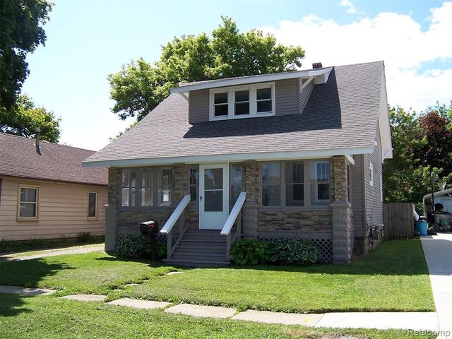 1518 Carleton Street, Port Huron, MI 48060