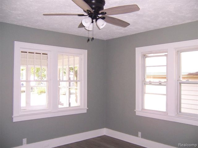 1518 Carleton Street, Port Huron, MI 48060