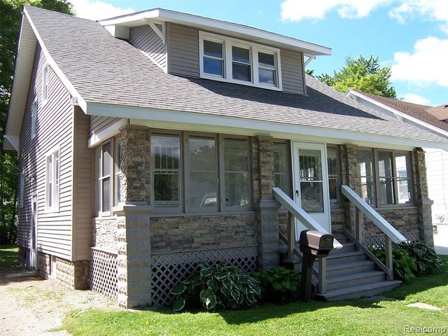 1518 Carleton Street, Port Huron, MI 48060