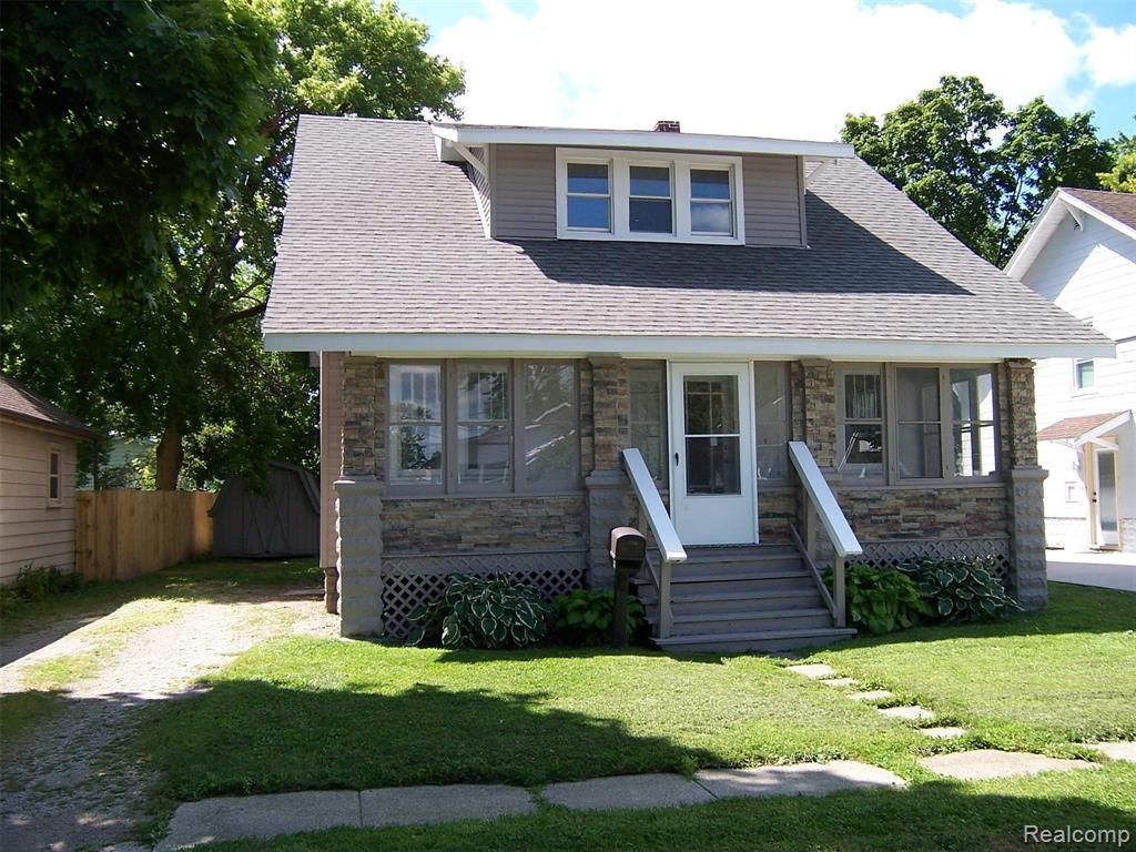 1518 Carleton Street, Port Huron, MI 48060