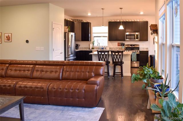 8211 Carston Lane, Brighton, MI 48116