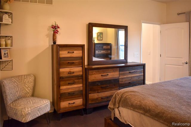 8211 Carston Lane, Brighton, MI 48116