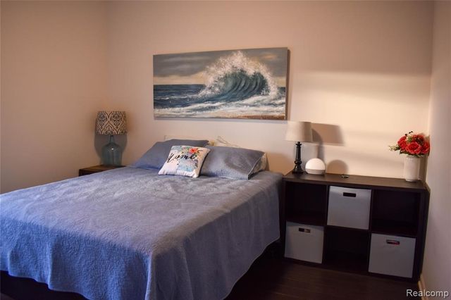 8211 Carston Lane, Brighton, MI 48116