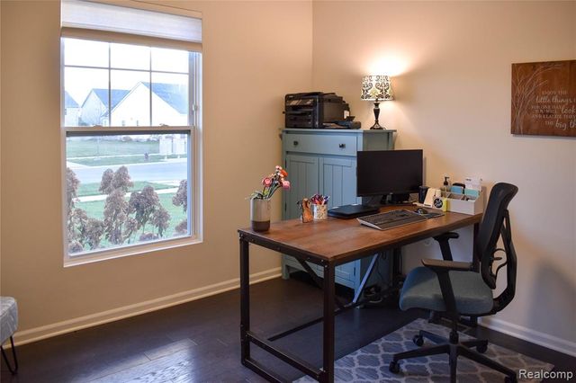 8211 Carston Lane, Brighton, MI 48116