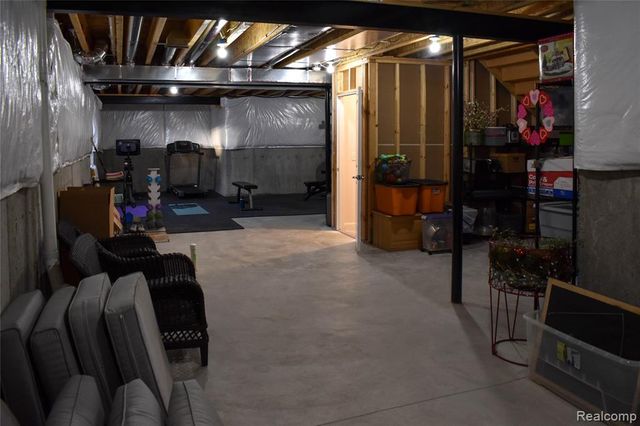 8211 Carston Lane, Brighton, MI 48116