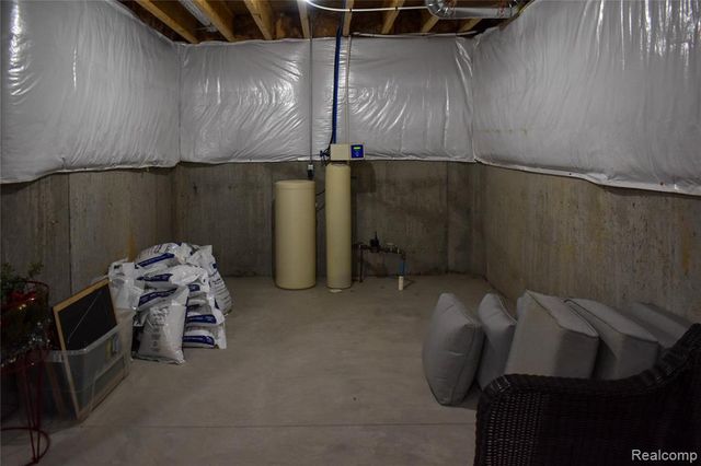 8211 Carston Lane, Brighton, MI 48116