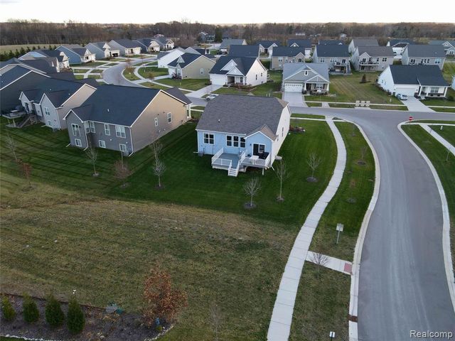 8211 Carston Lane, Brighton, MI 48116