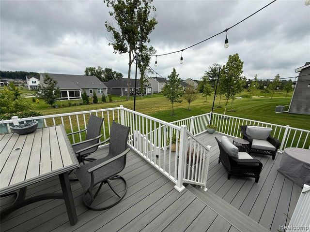 8211 Carston Lane, Brighton, MI 48116