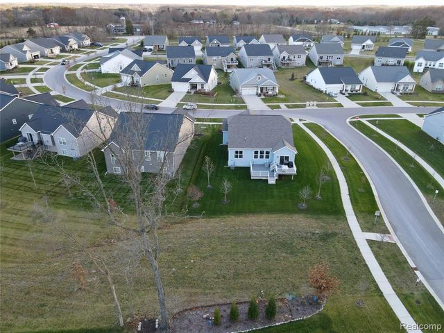 8211 Carston Lane, Brighton, MI 48116
