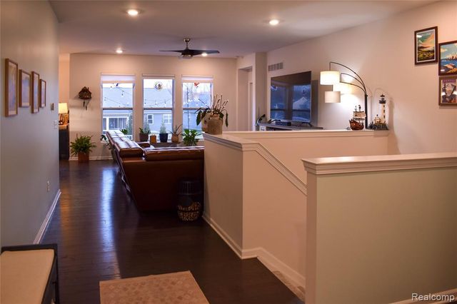 8211 Carston Lane, Brighton, MI 48116