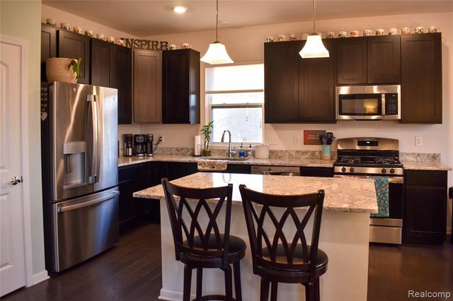 8211 Carston Lane, Brighton, MI 48116