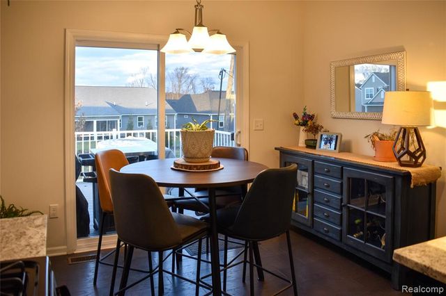 8211 Carston Lane, Brighton, MI 48116