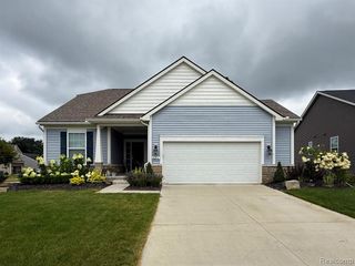 8211 Carston Lane, Brighton, MI 48116