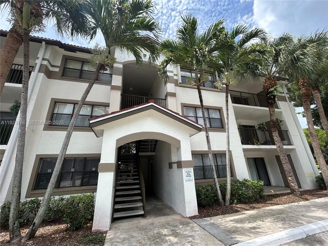 620 S Park Rd 15-2, Hollywood, FL 33021