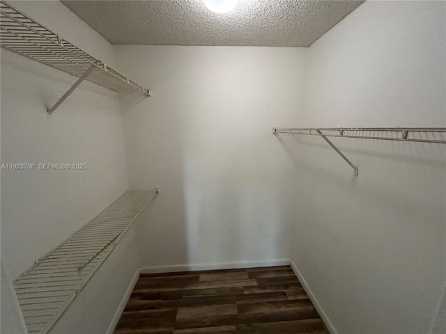 620 S Park Rd 15-2, Hollywood, FL 33021