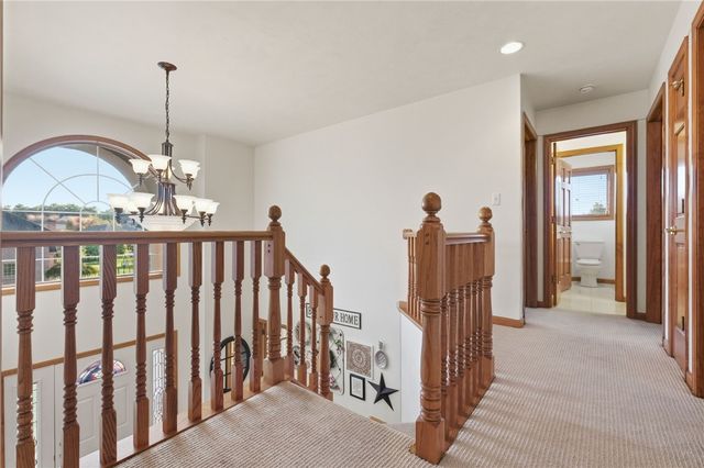 9079 Abbey Ln, North Huntingdon, PA 15642