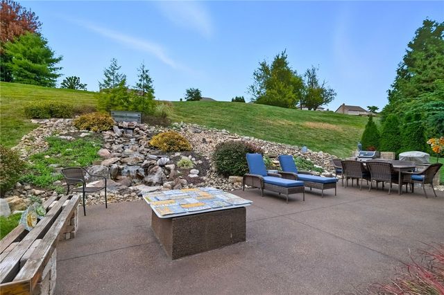 9079 Abbey Ln, North Huntingdon, PA 15642