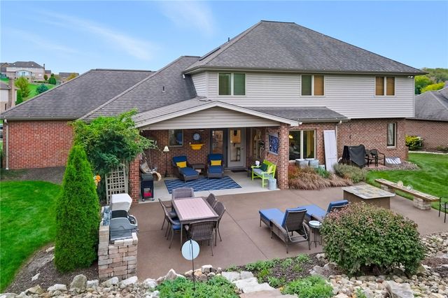 9079 Abbey Ln, North Huntingdon, PA 15642