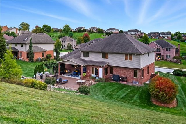 9079 Abbey Ln, North Huntingdon, PA 15642