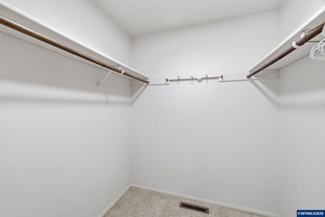 401 S Cascade Dr, Woodburn, OR 97071