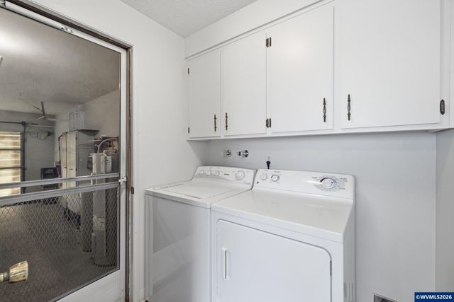 401 S Cascade Dr, Woodburn, OR 97071