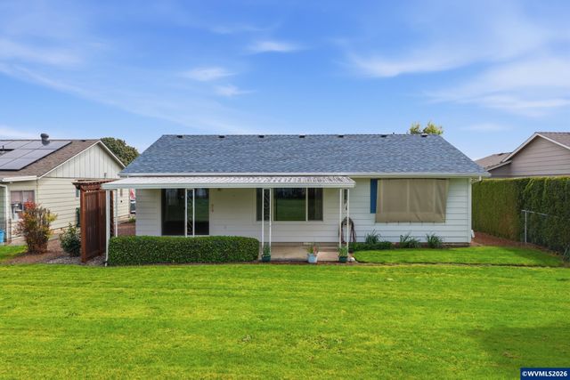 401 S Cascade Dr, Woodburn, OR 97071