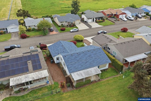 401 S Cascade Dr, Woodburn, OR 97071