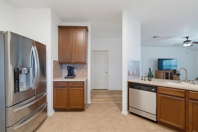 315 Floating Leaf DR, Hutto, TX 78634