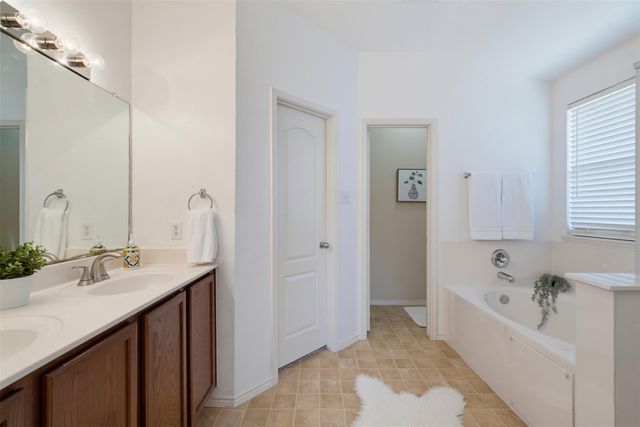 315 Floating Leaf DR, Hutto, TX 78634