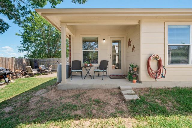 315 Floating Leaf DR, Hutto, TX 78634