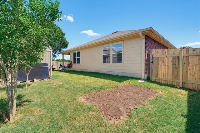 315 Floating Leaf DR, Hutto, TX 78634