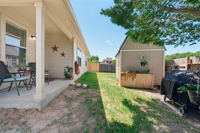 315 Floating Leaf DR, Hutto, TX 78634