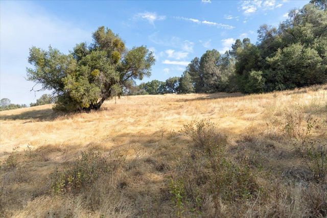 8260 Fairplay Rd, Somerset, CA 95684