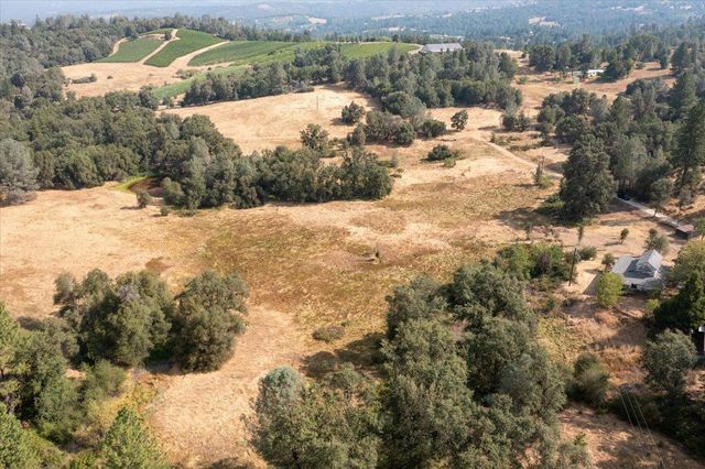8260 Fairplay Rd, Somerset, CA 95684
