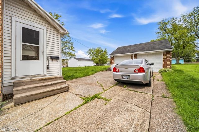 1728 Harbor Avenue, Ashtabula, OH 44004
