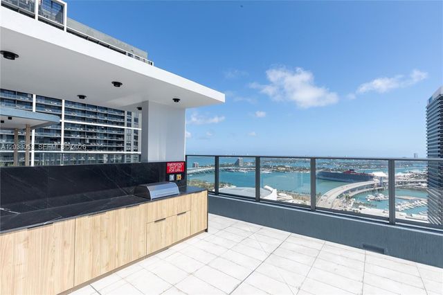 121 NE 5th Street 2401, Miami, FL 33132