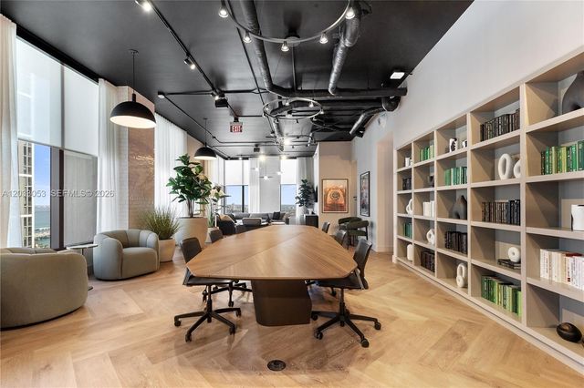 121 NE 5th Street 2401, Miami, FL 33132