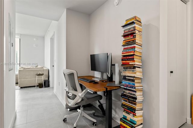 121 NE 5th Street 2401, Miami, FL 33132