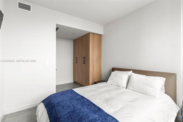 121 NE 5th Street 2401, Miami, FL 33132