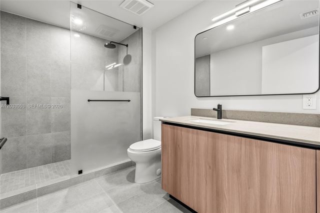 121 NE 5th Street 2401, Miami, FL 33132