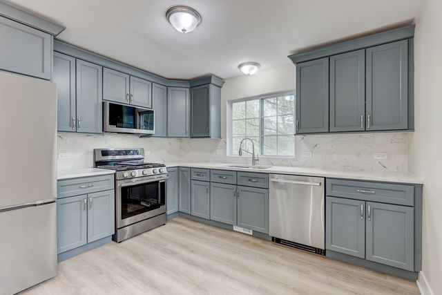 8105 Wonder View Drive, Wonder Lake, IL 60097