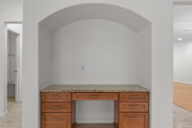 17 NIKITA, San Antonio, TX 78248