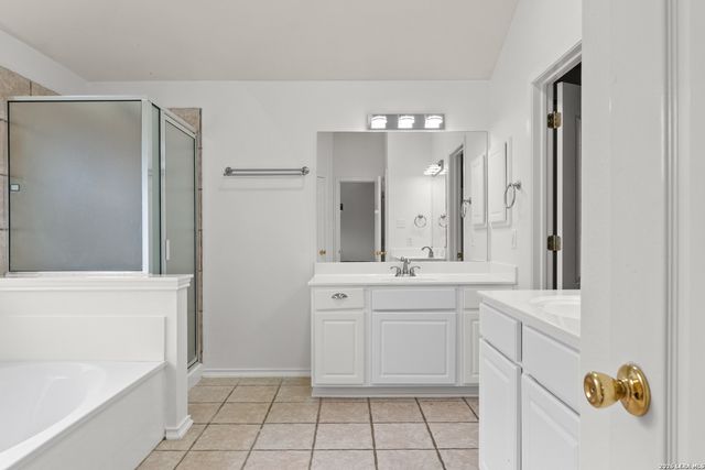 17 NIKITA, San Antonio, TX 78248